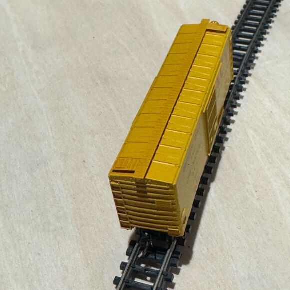 Kadee N Scale ACY 3340 Box Car - Picture 11 of 11